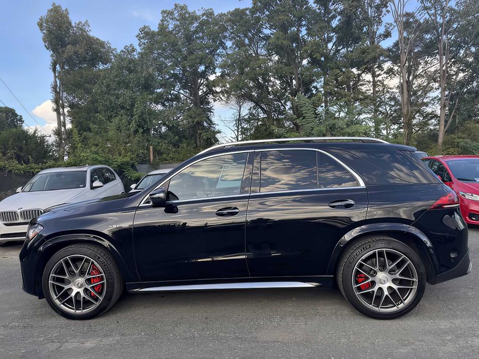 Mercedes-Benz GLE      2021