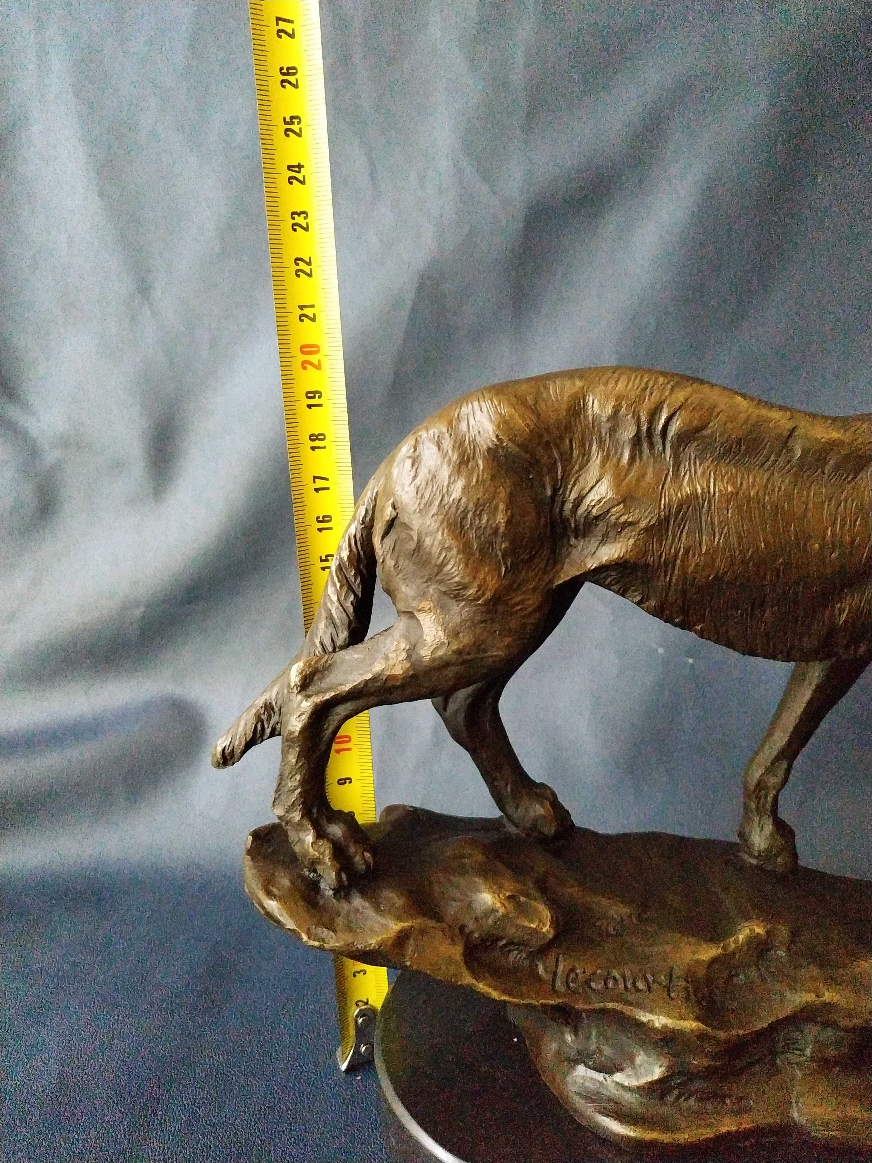 Волчица с щенком Бронзовая статуэтка Бронза статуєтка
