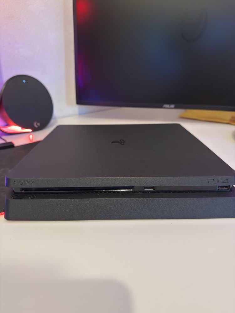 PlayStation 4 com comando/jogos/caixa/cabos