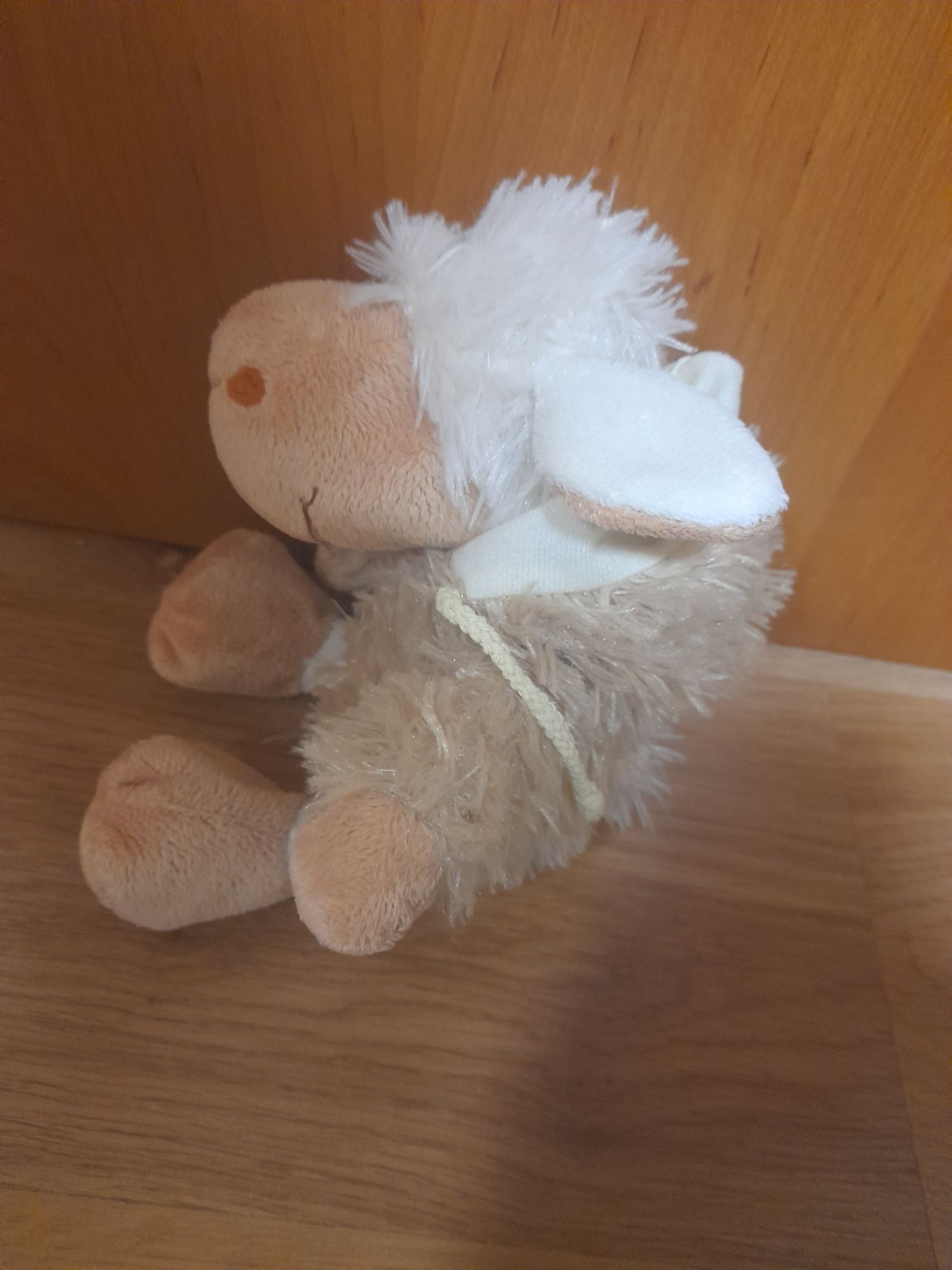 Maskotka owieczka grająca 25 cm zabawka muzyczna