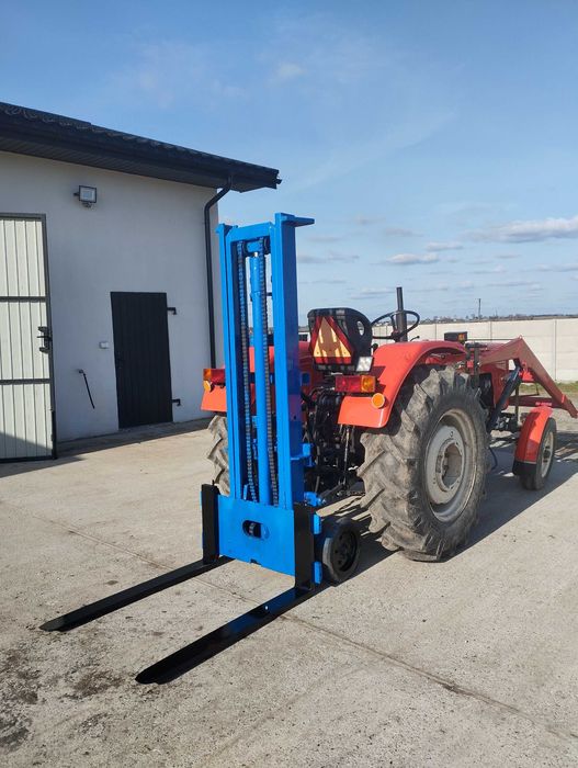 Maszt do ciagnika na kołach