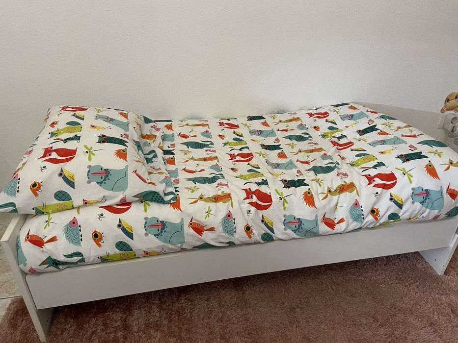Cama de criança montessori