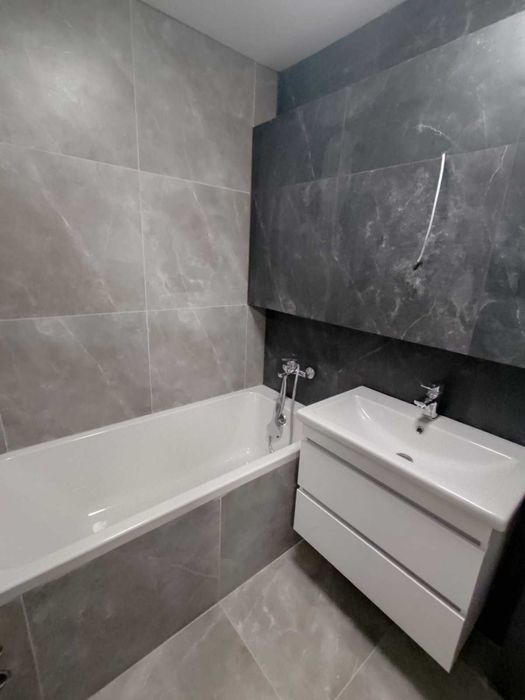 2к, центр, Євроремонт, середній поверх, Телефонуй