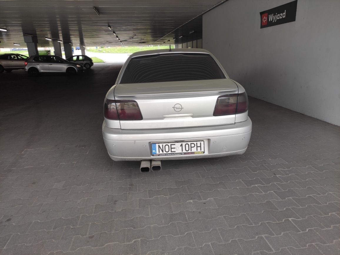 Sprzedam Opel Omega B Sedan 2.6 V6 180KM 132kW Okazja!!!