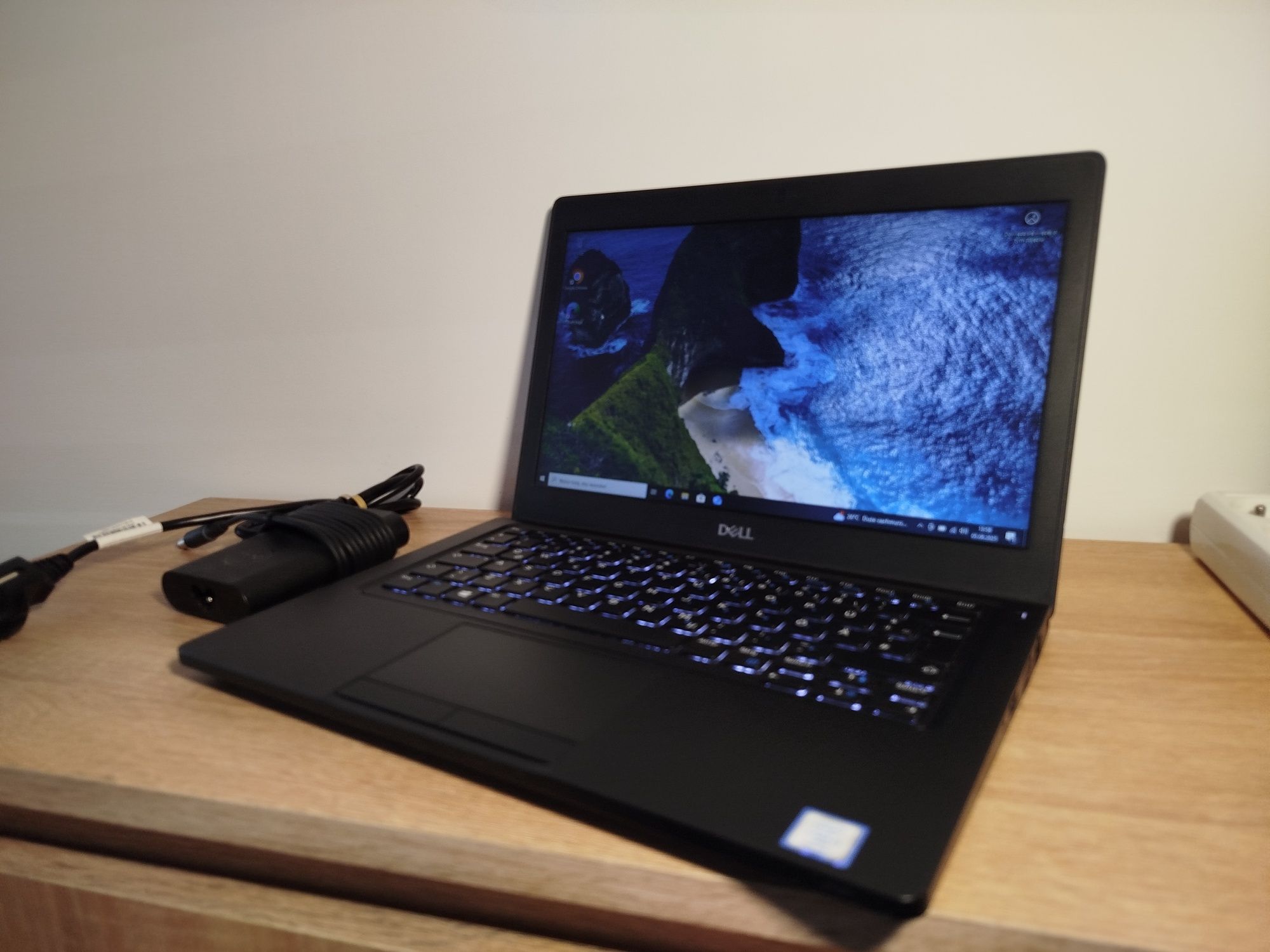 Laptop Dell latitude 5280 i5-8Gen RAM-16 SSD-512