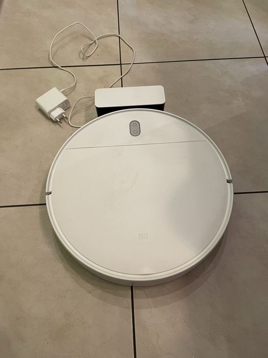 Robot sprzątający XIAOMI Mi Robot Vacuum-Mop Essential MJSTG1