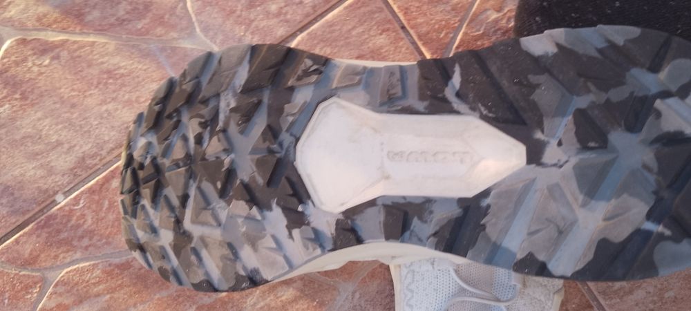 Buty męskie Lowa 42.