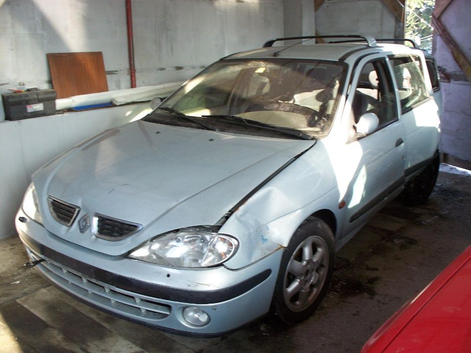 Zderzak Przód Tył Reno Megane 1 FL Lift Renault Lampa Halogen