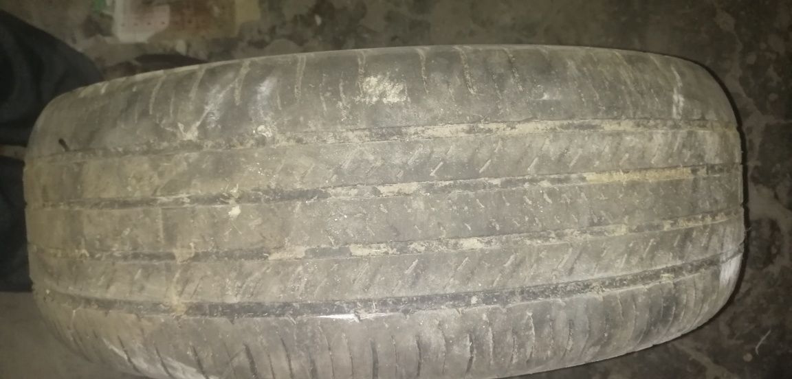 Шина 215/65r16c.Michellin.роспаровка 1шт.