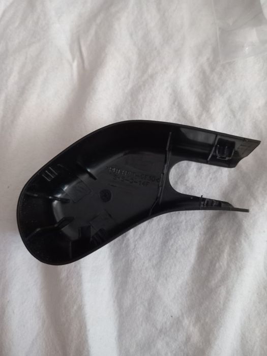 Кришка важеля склоочисника Volvo v50.