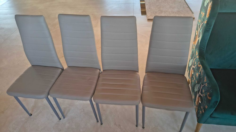 2 fotele, 4 krzesła, okrągły stół