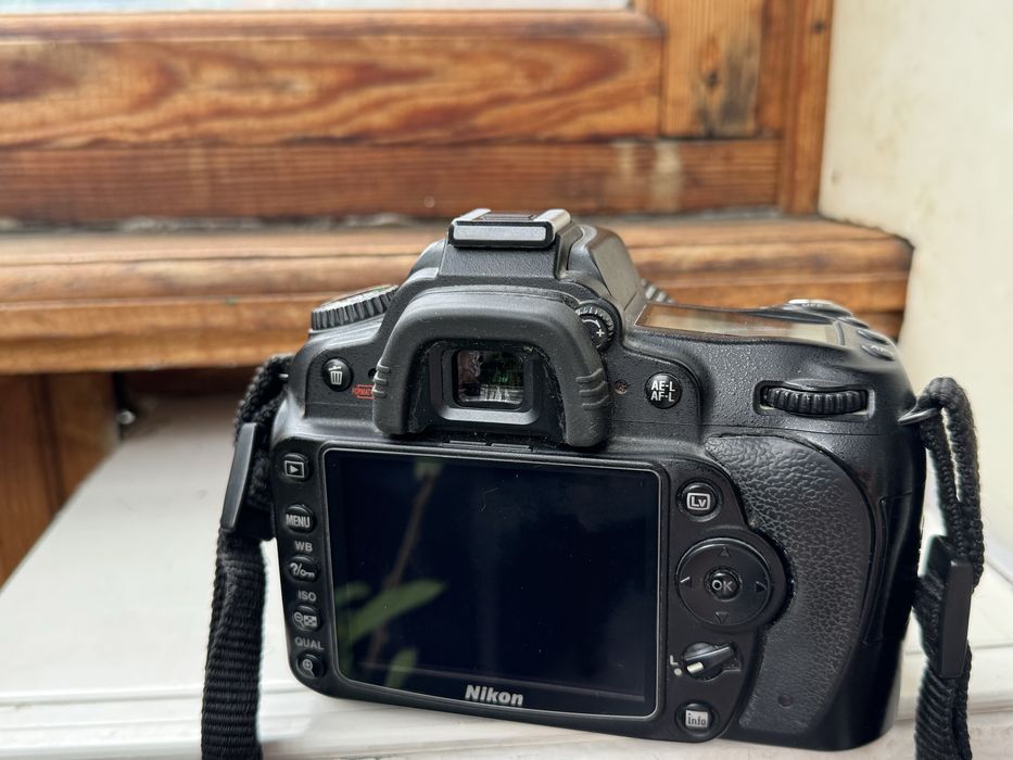 Цифровой фотоаппарат Nikon D90 Kit 18-105 VR
