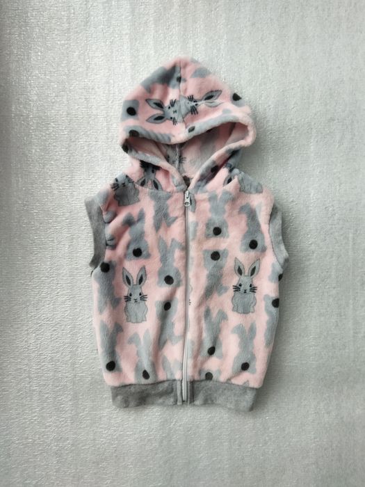 Кофта безрукавка жилет с капюшоном