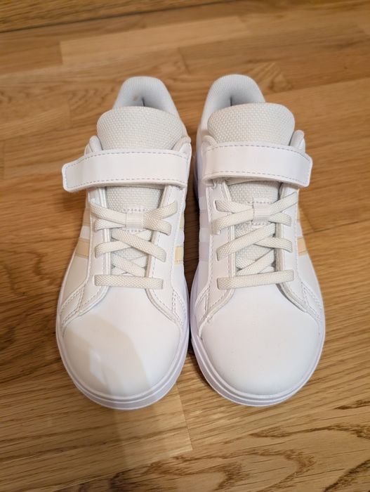 Sapatilhas adidas TAM 33