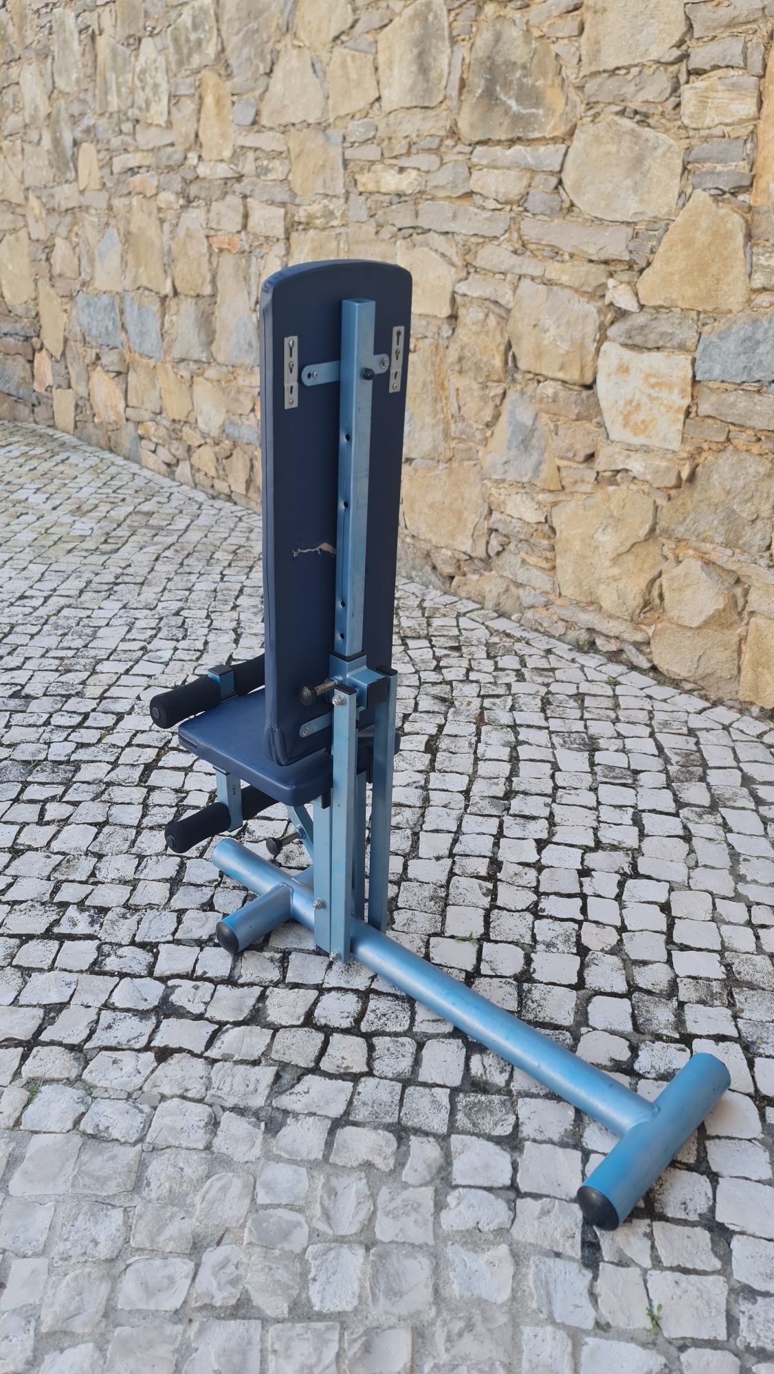 Maquina aparelho musculacao  pesos