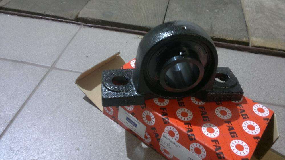 Łożysko w oprawie samonastawne FAG UCP 209 fi 45mm Nowe. Ucp 210