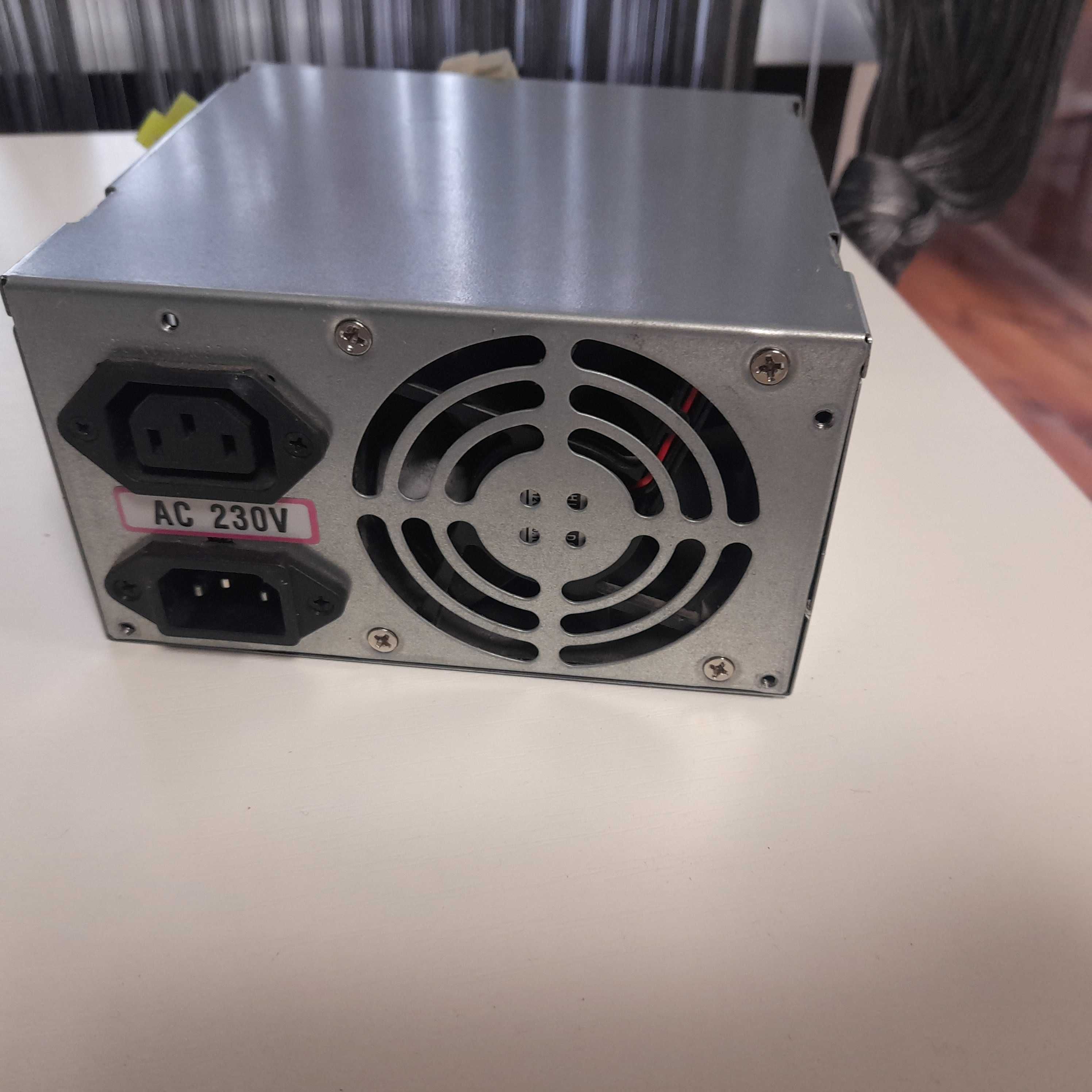 Блок питания  LC-B300 ATX новий