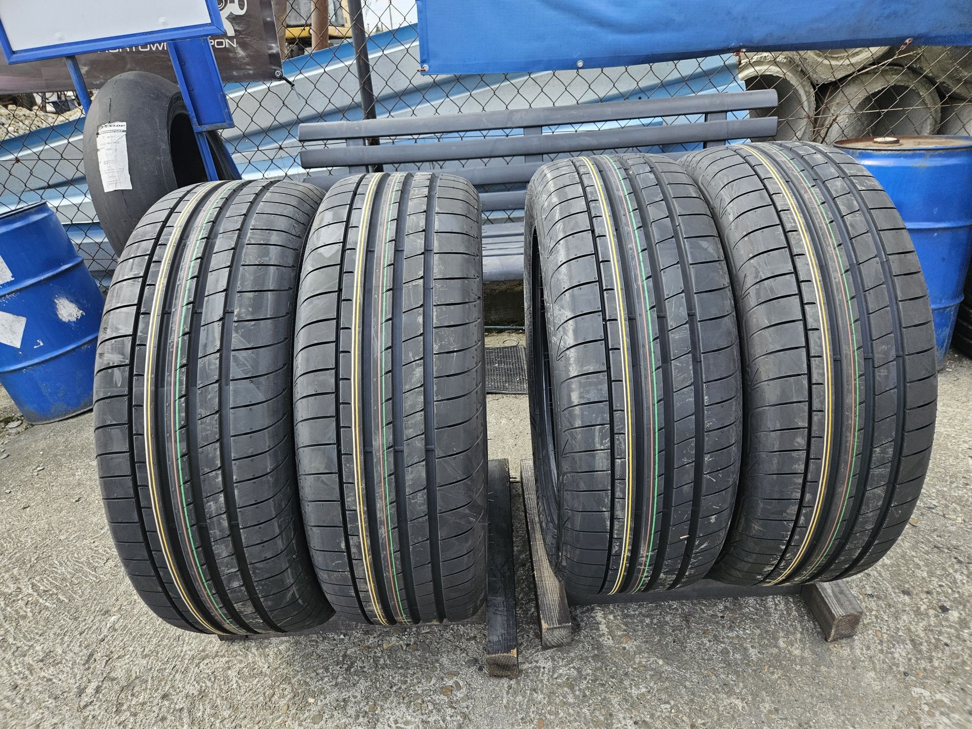 Opony letnie 235/55/19 goodyear jaguar