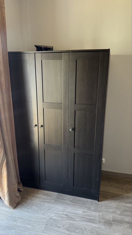 Roupeiro preto castanho ikea