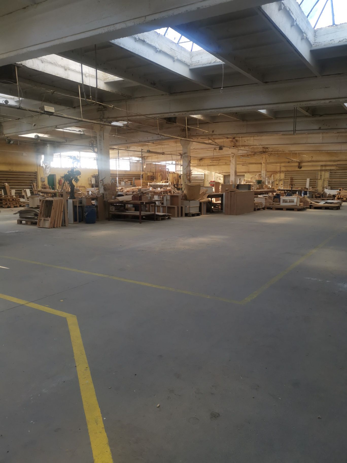 Hale Produkcyjne 5894m2- Fabryka Mebli Tapicerowanych