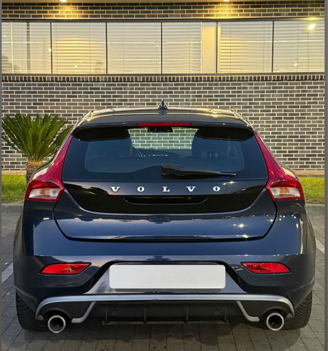 Volvo V40 R-Desing D2 TetoPanormaico