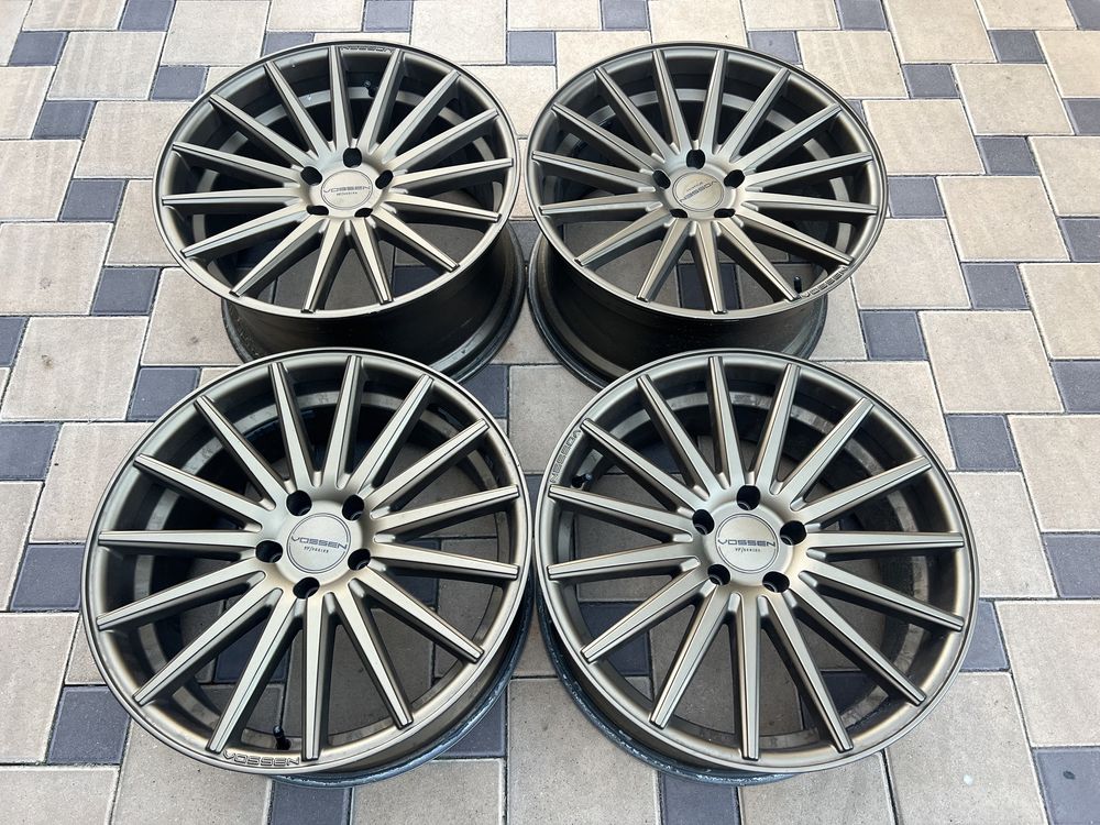 Оригинальные разноширокие диски Vossen VFS-2 R19 5x114.3