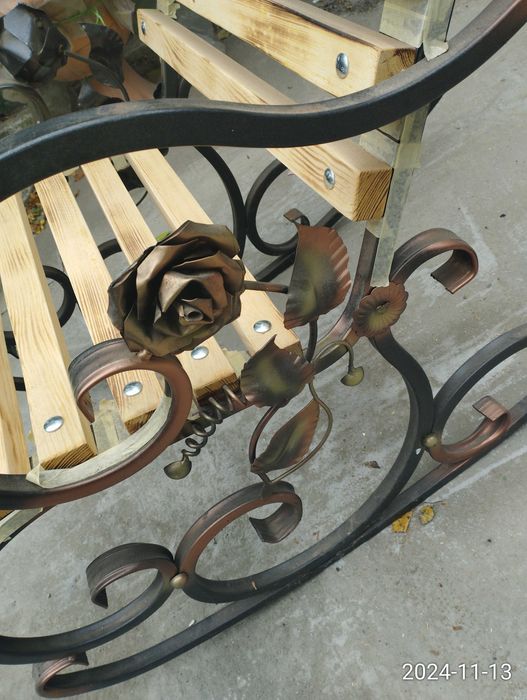 Два кресла для отдыха садовые