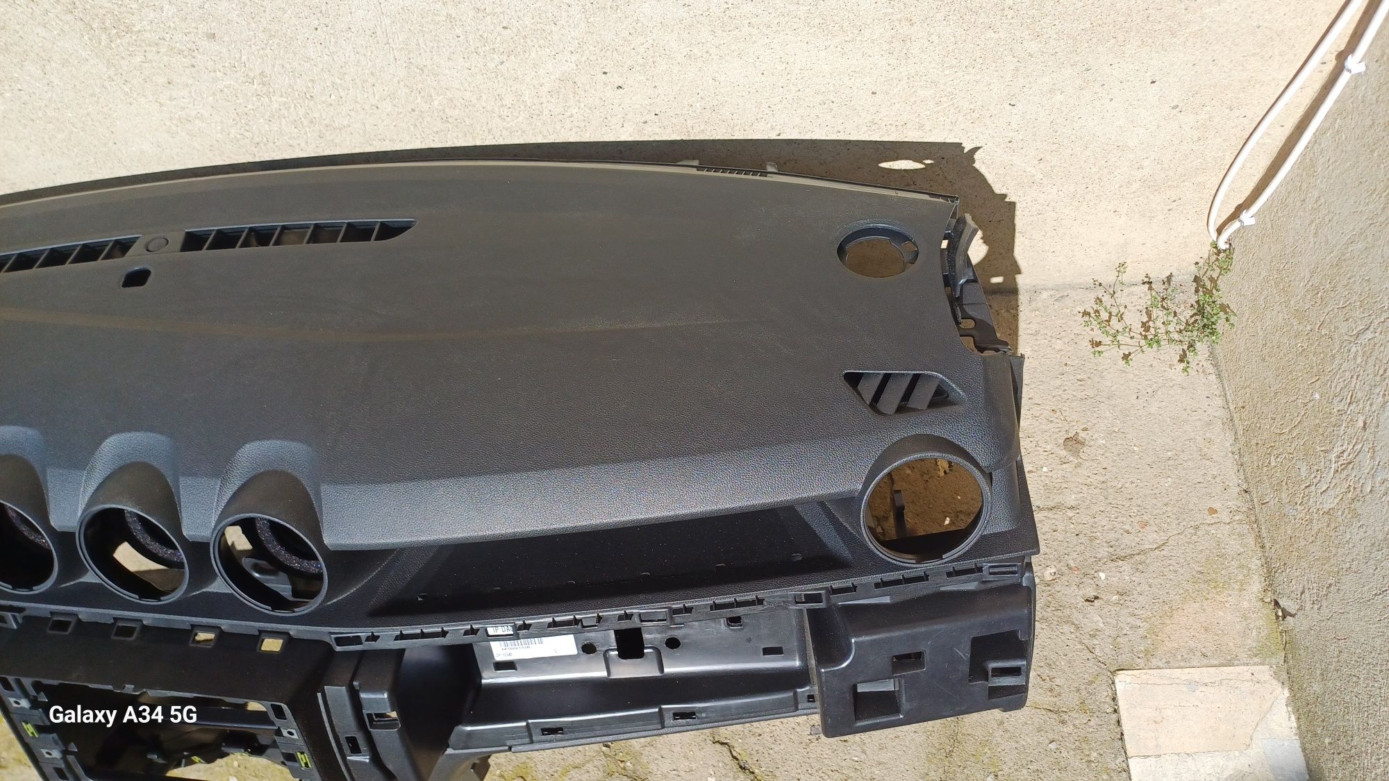Deska rozdzielcza konsola dacia duster ll