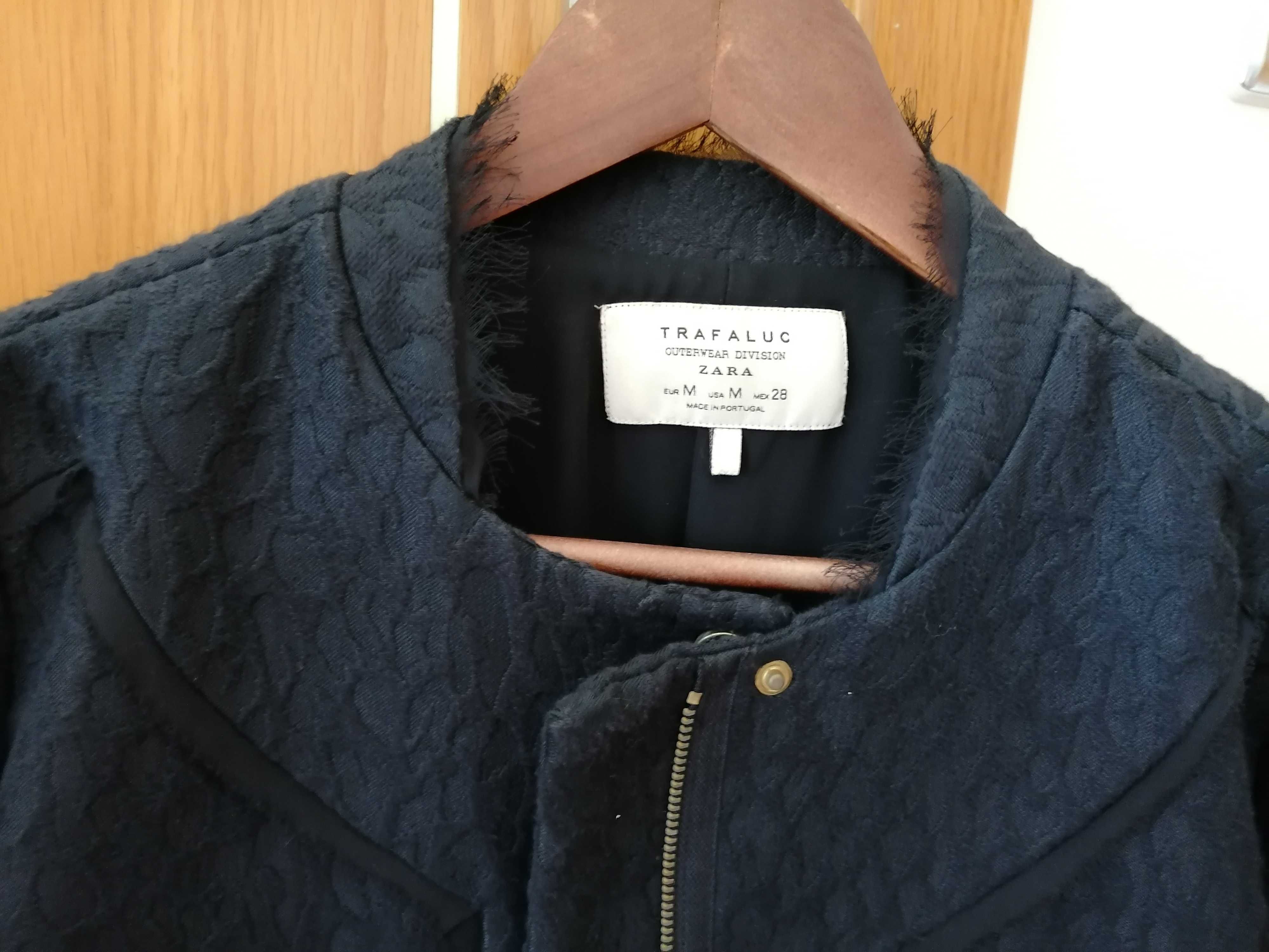 Casaco/Blusão em preto - Zara