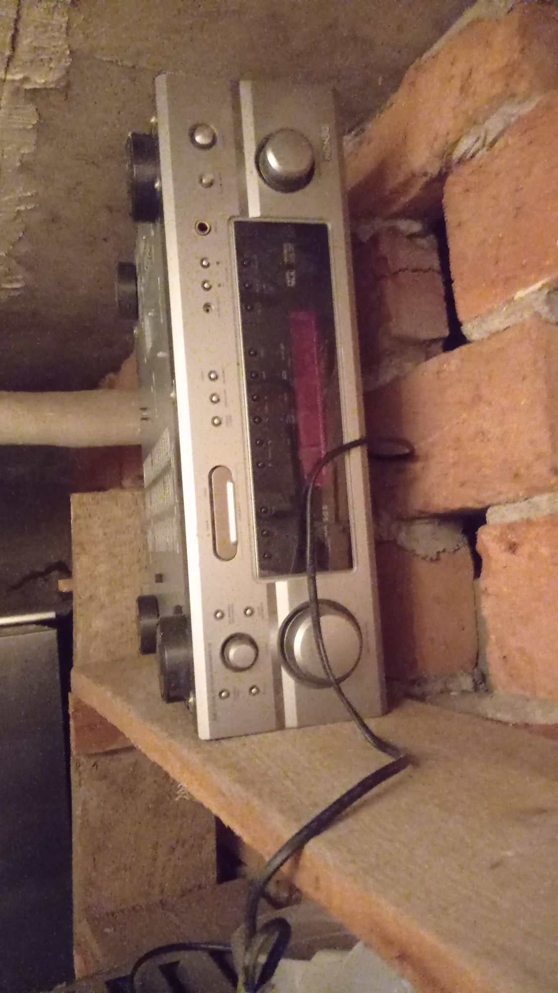 Amplituner denon