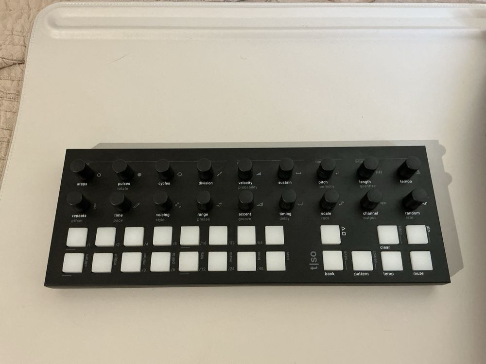 Sekwencer euklidesowy Torso Electronics T-1