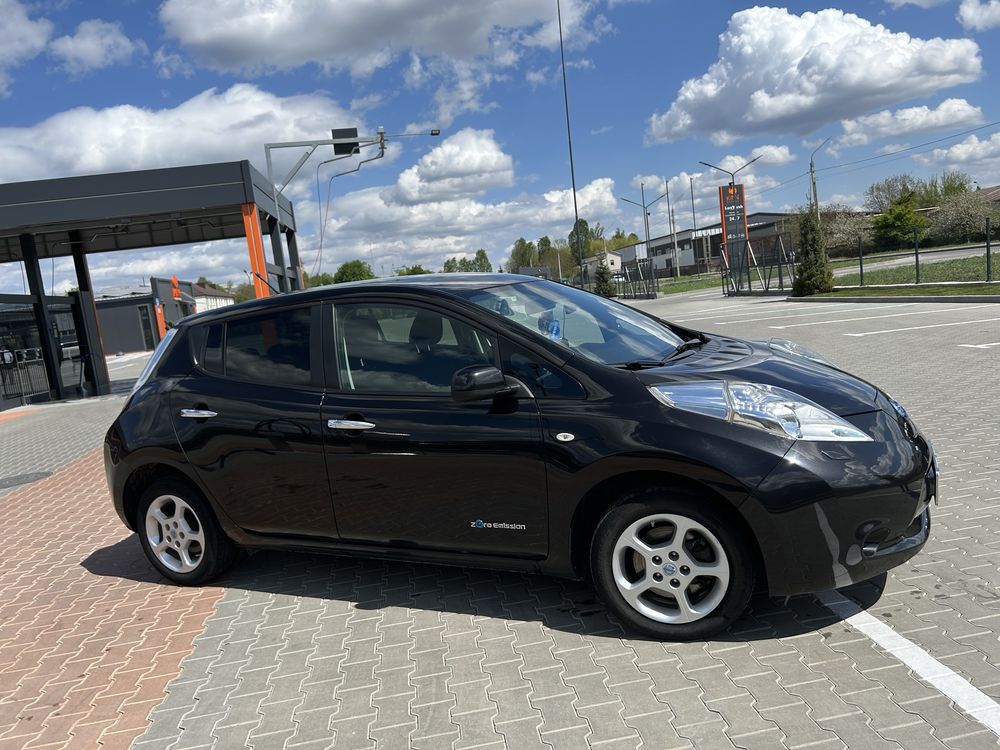 Нісан Ліф Nissan Leaf електро