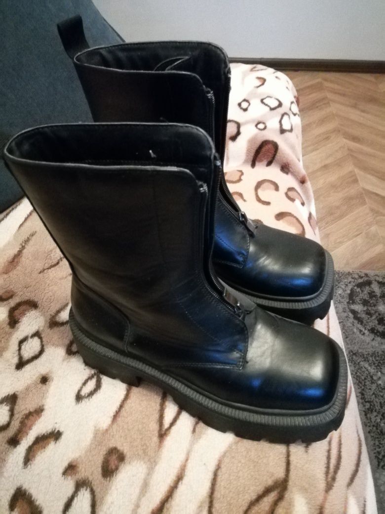 Buty jesień, zima wiosna typu glany