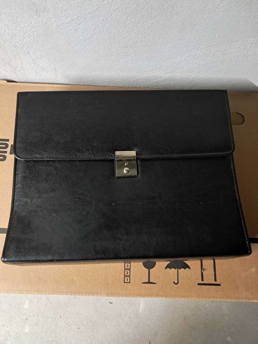 TECZKA na Dokumenty AKTÓWKA DYPLOMATKA Duża Skórzana Skóra Lublin !!!