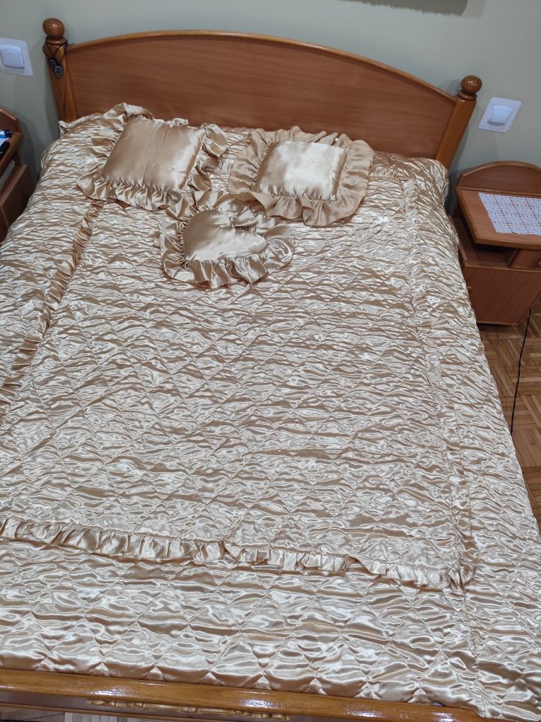 Narzuta na łóżko dwuosobowe Pikowana