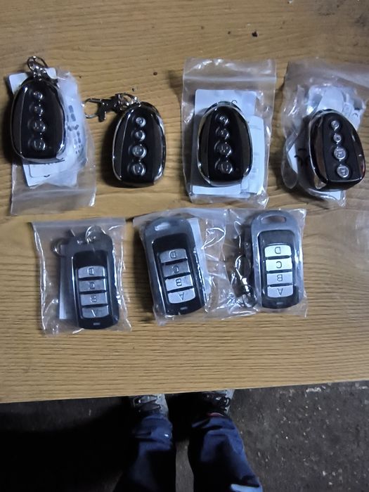 Vendo comandos novos para portões elétricos