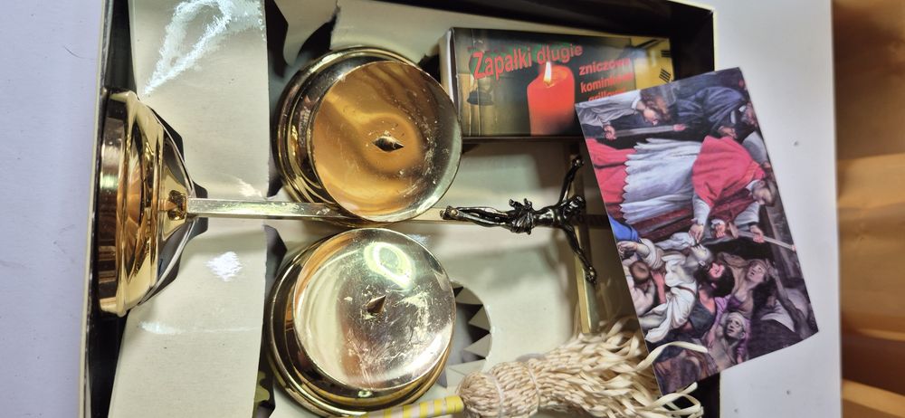 Stary mosiężny zestaw kolędowy krucyfiks świeczniki starocia PRL T26