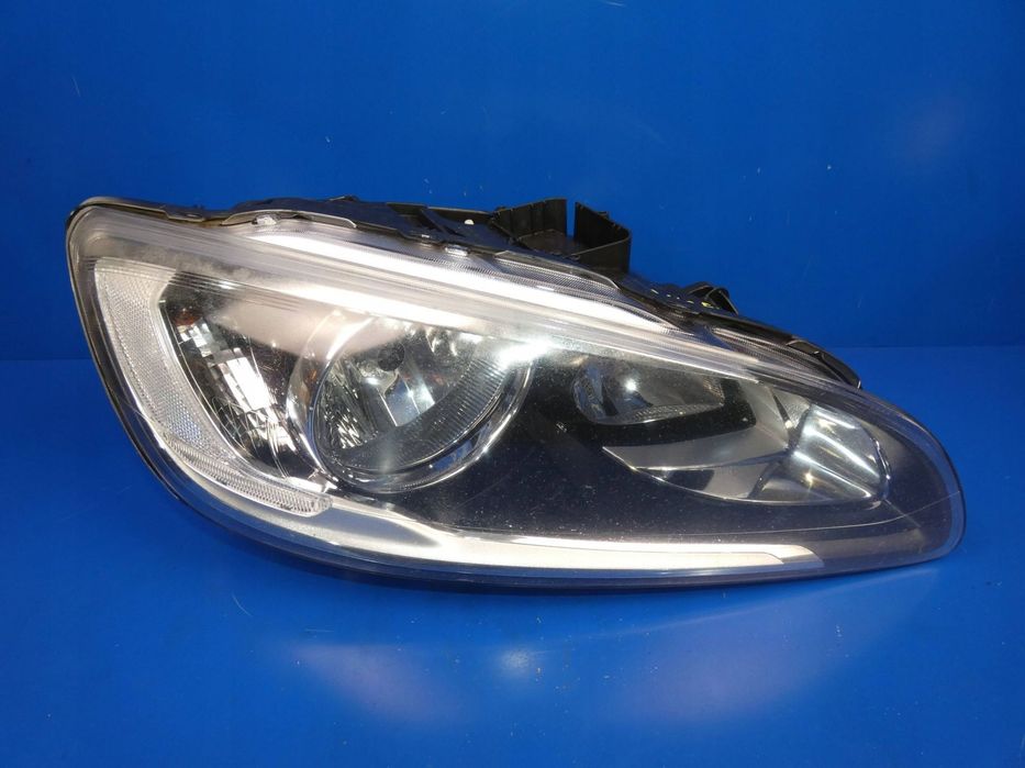 VOLVO V60 S60 II LIFT 13- LAMPA PRAWA PRAWY PRZÓD PRZEDNIA WERSJA ANGIELSKA