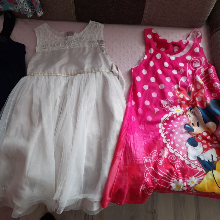 Sukienka 122. Paka ubrań