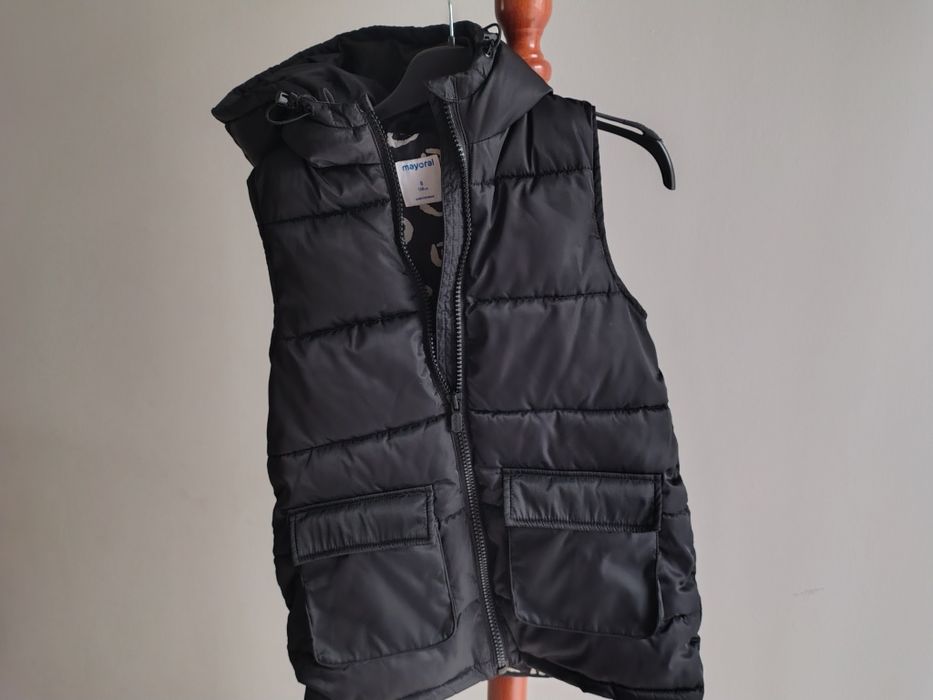 bezrękawnik czarny dziewczęcy  mayoral 128 cm