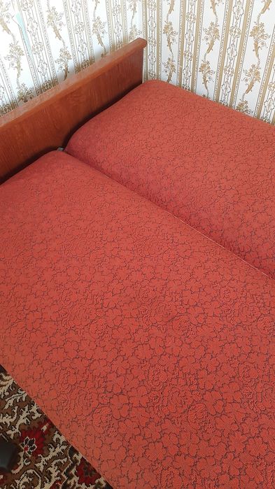 Терміново   диван ліжко спальне