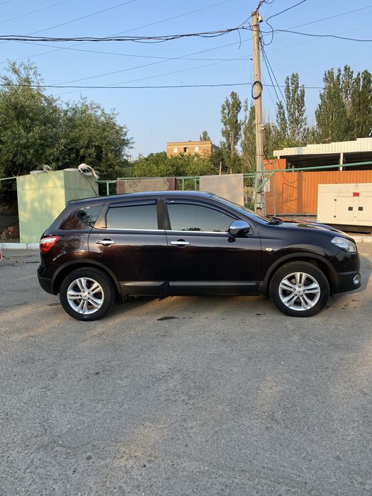 Продам свій Нісан кашкай j10,в гарному стані ,сів і поїхав.