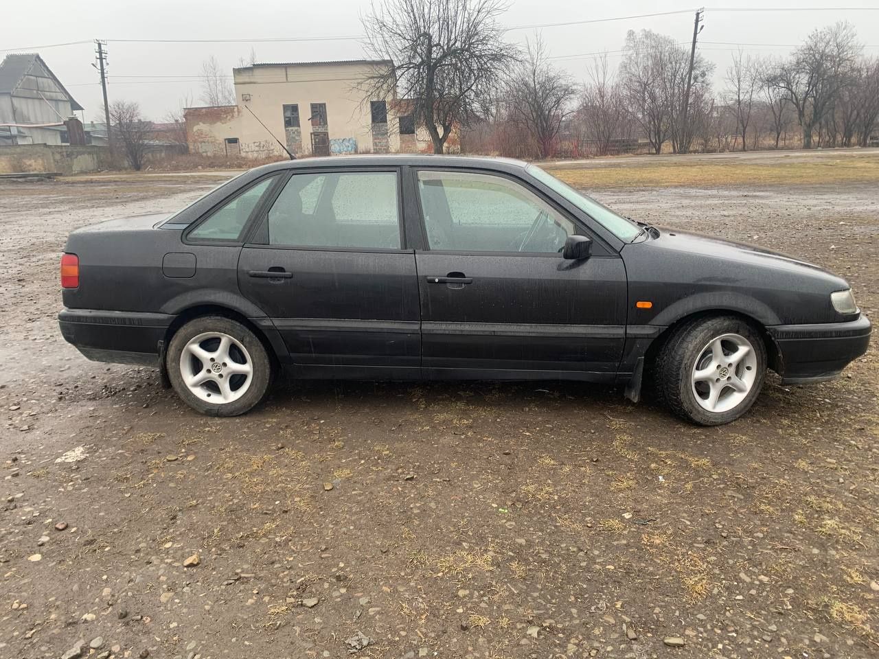 Продам vw passat b4 1.8 газ-бензин на повному ходу