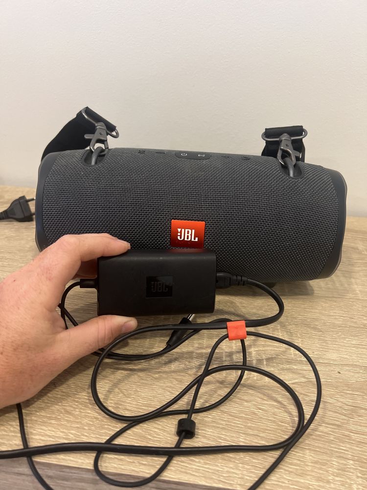 JBL XTREME 2 GM muito nova