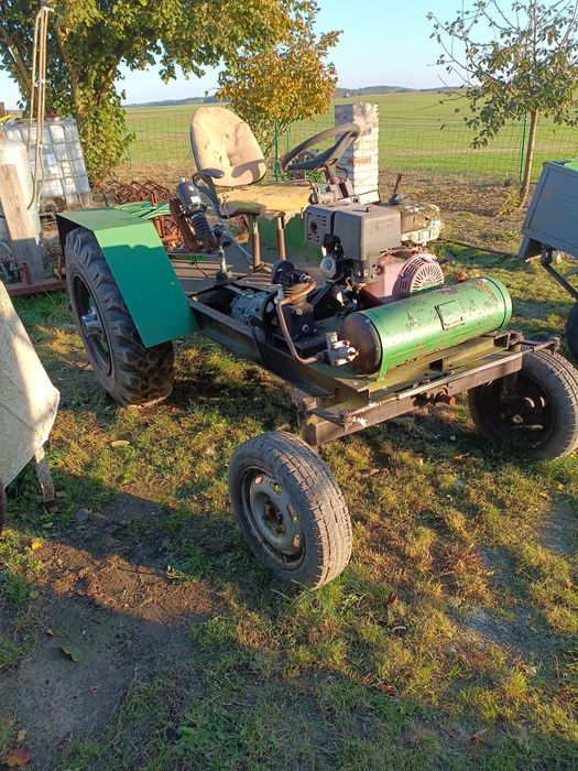 Traktor, mini traktorek