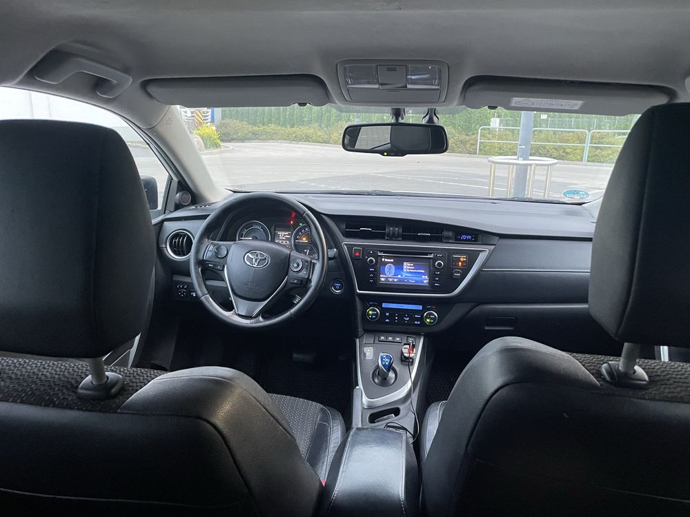 Toyota Auris Hybrid Kombi Premium CVT 2014