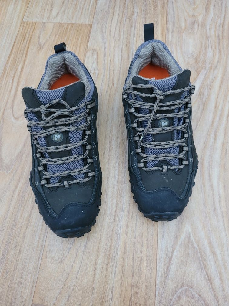 Vendo Ténis Merrel n° 42 (apenas para zona de Lisboa)