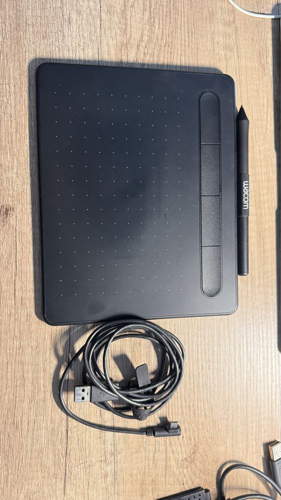 Графічний планшет Wacom Intuos S black