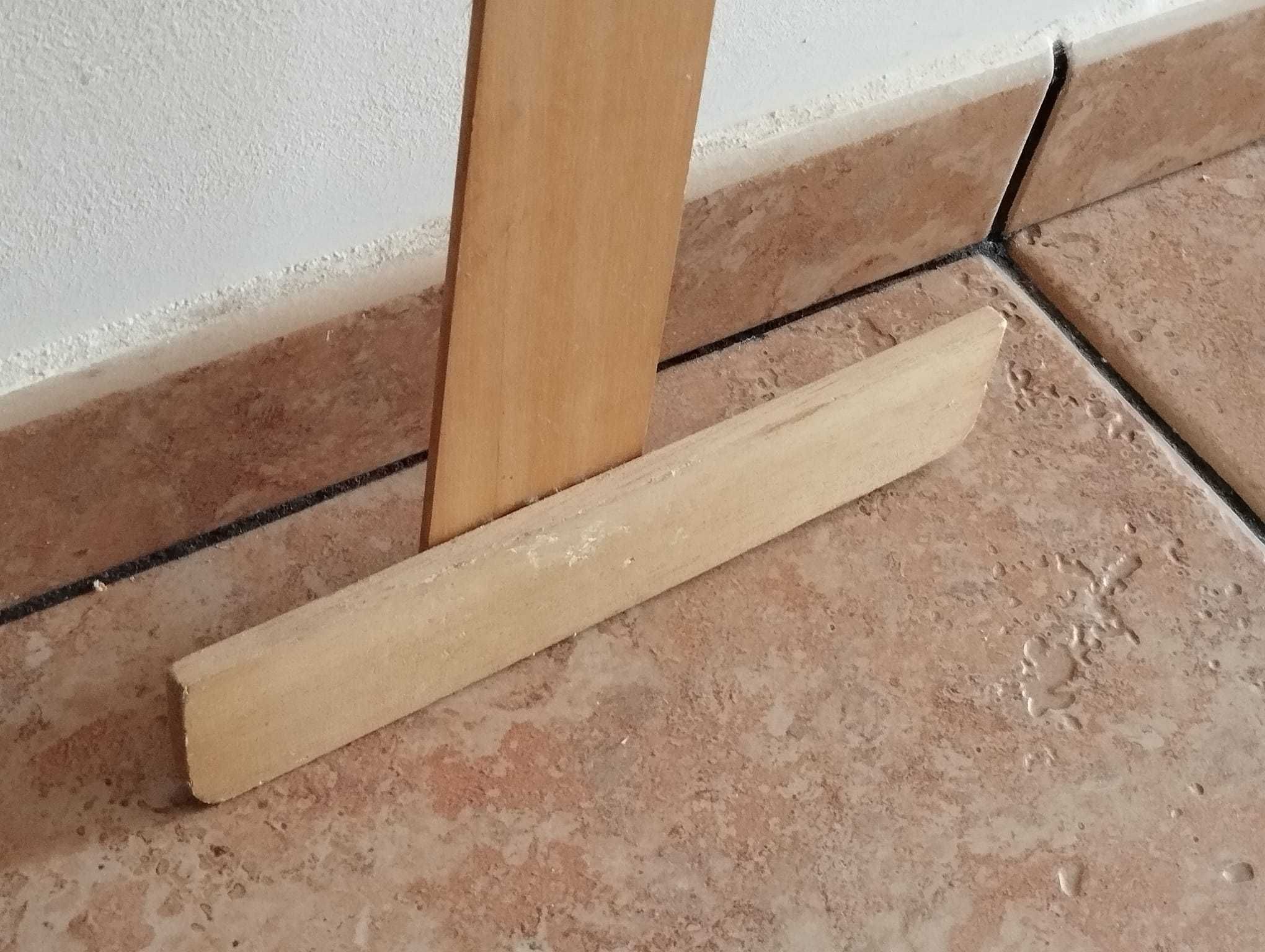 Régua T em madeira Antiga