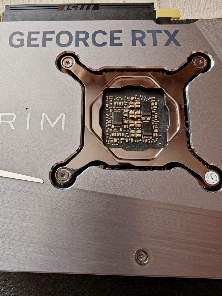 Відеокарта MSI RTX 4070 Ti Suprim